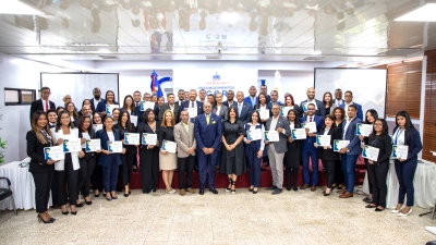 Contraloría reconoce 62 colaboradores destacados en segundo trimestre del año